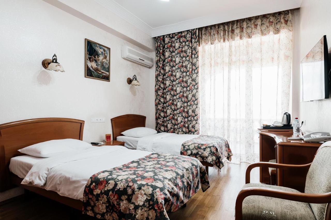 Chebotarev Hotel Szocsi Kültér fotó